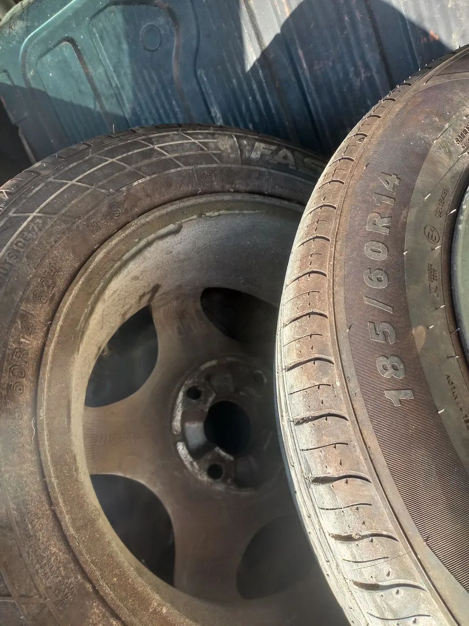 Pneu de carro  - Foto 2