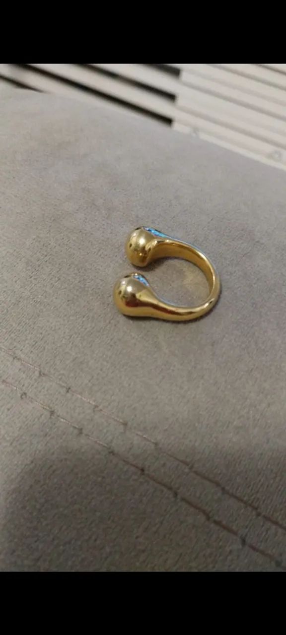 Anel em aço inoxidável dourado 