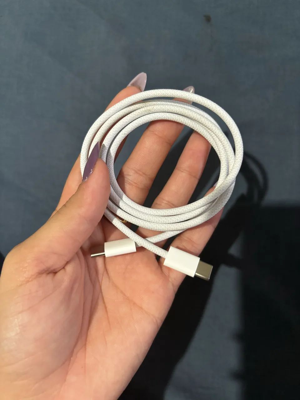 VENDO CABO DE IPHONE 15