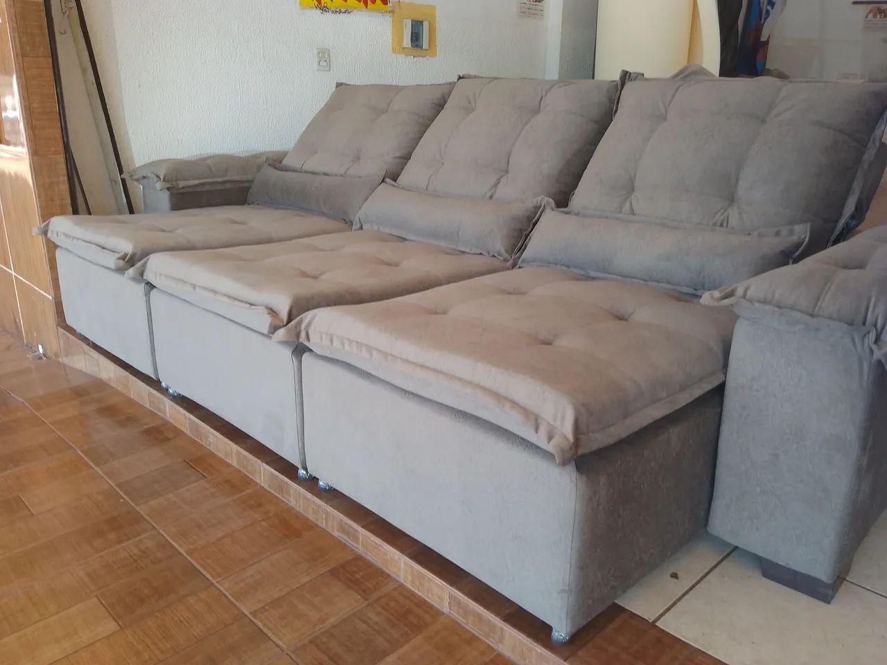 Sofá retrátil e reclinável Pronta entrega. - Foto 4