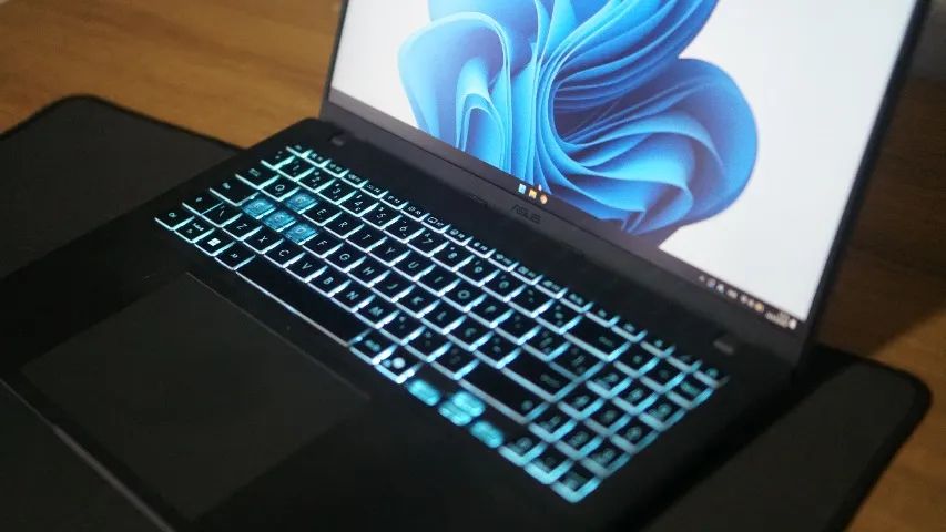 Notebook Asus V16 - 32GB RAM, RTX4050 - Foto 4