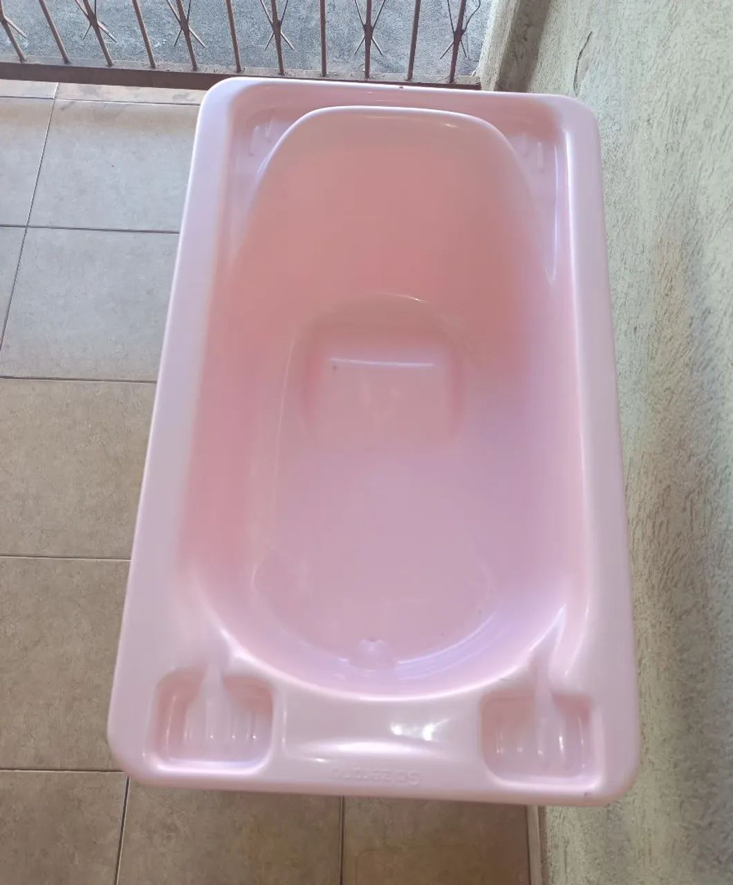 Banheira com suporte e porta objetos Galzerano rosa - Foto 4