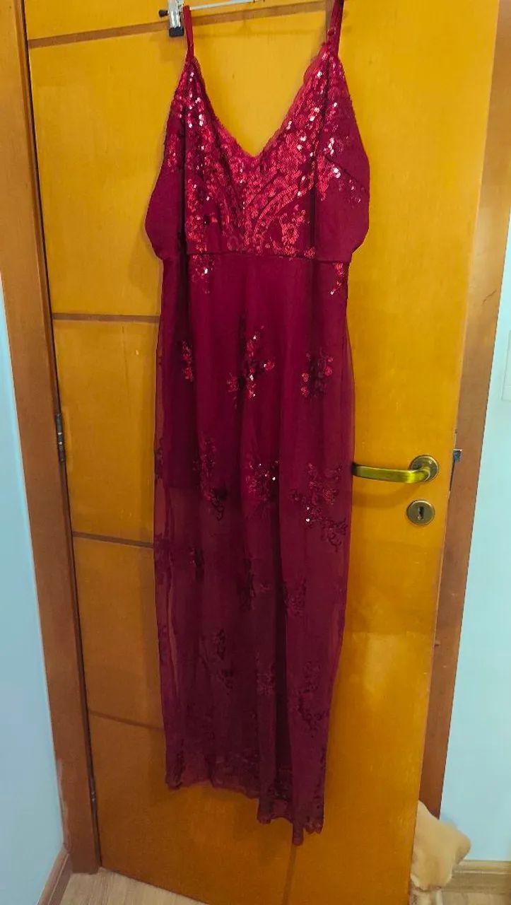 Macacão vermelho em tule com lantejoulas  - Foto 2