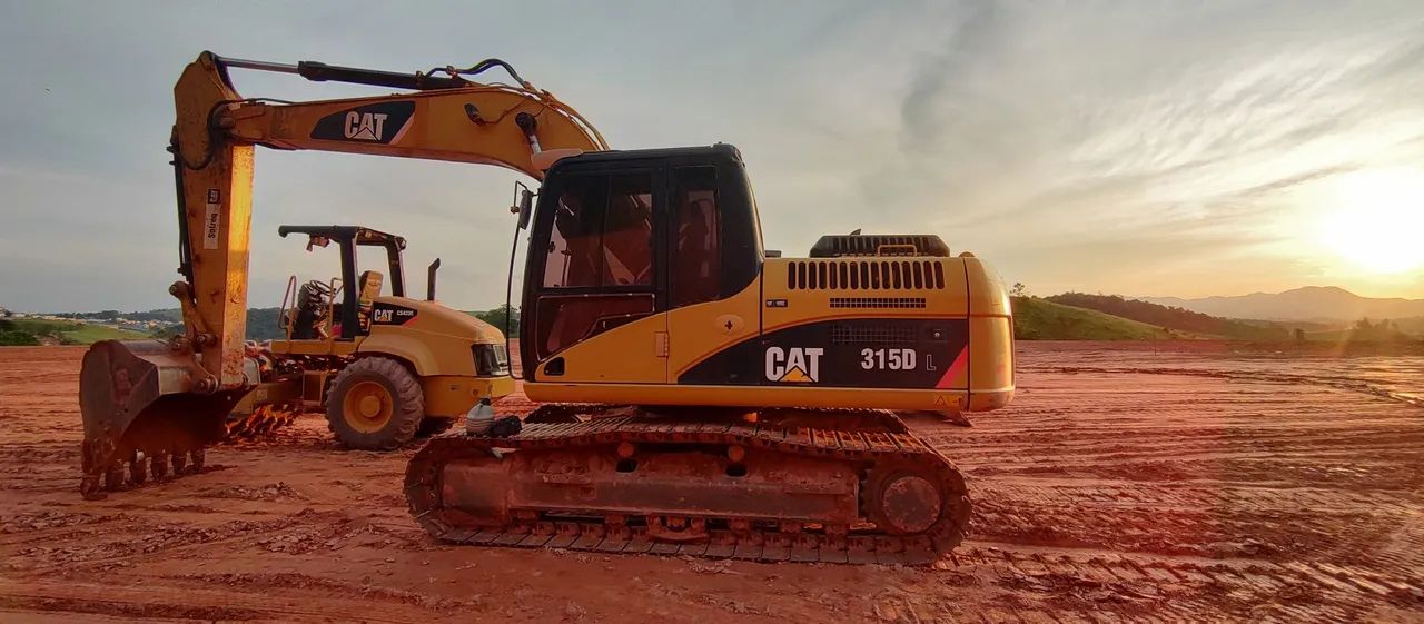 Escavadeira cat 315DL