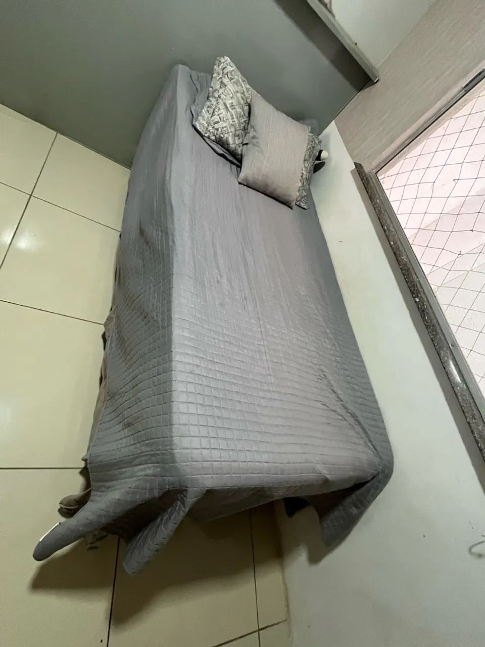 Cama de solteiro 