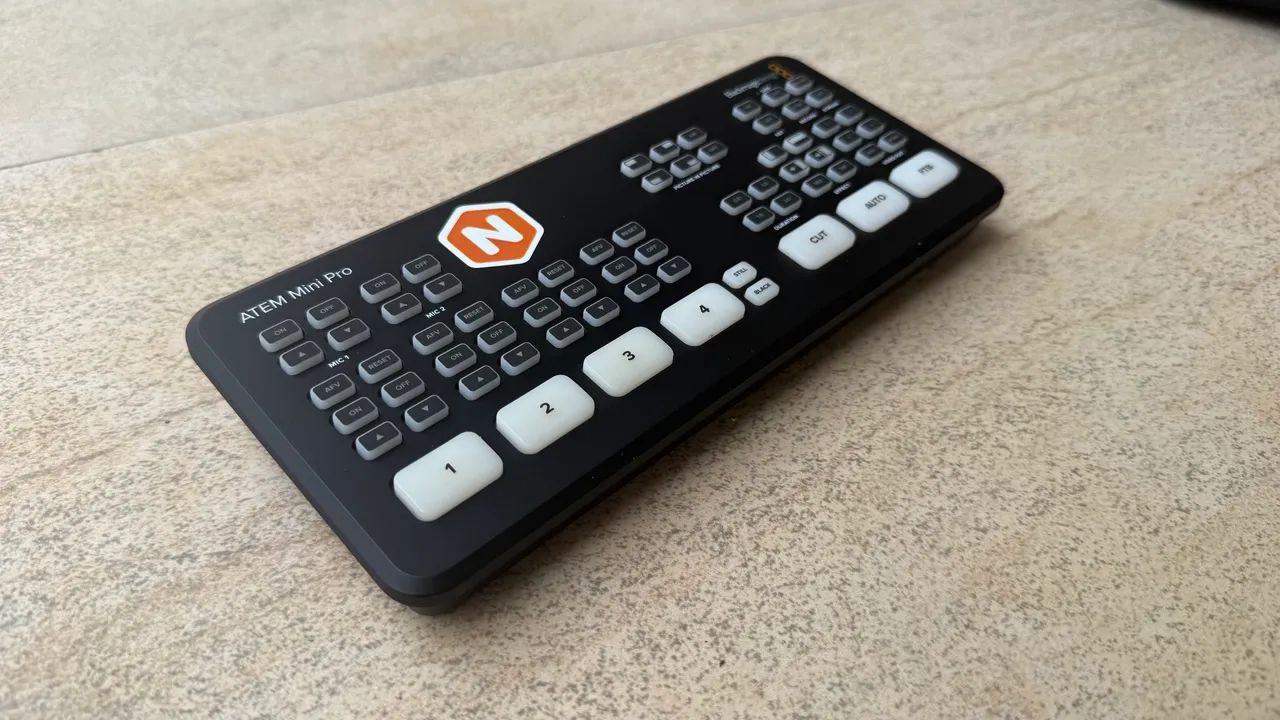 Atem mini pro (praticamente zero)