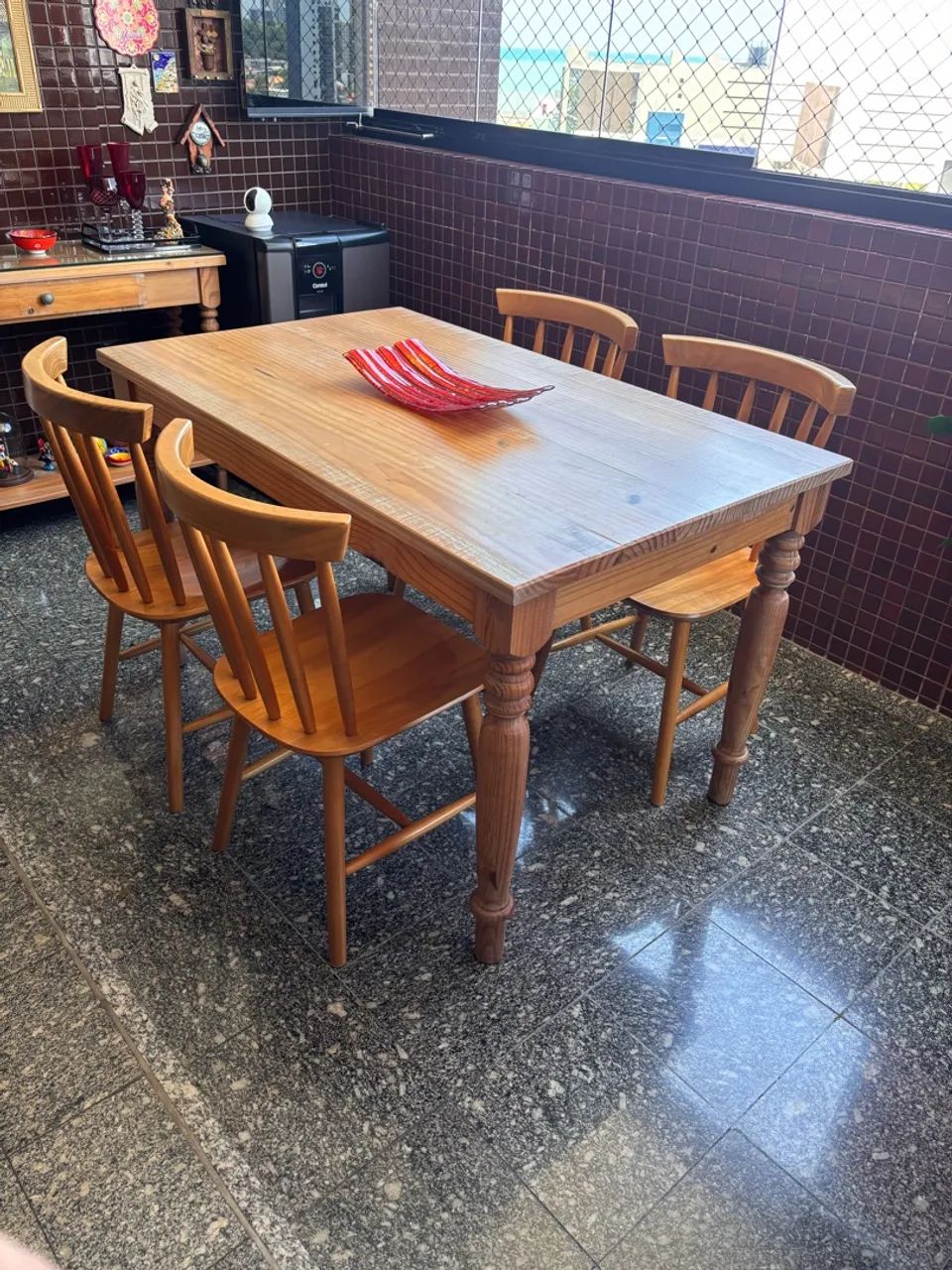 Mesa de varanda com 04 cadeiras Tok&Stock