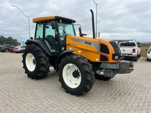 Trator Valtra Bm125 2017. 