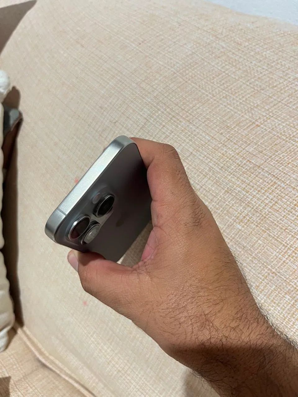 IPHONE 15 PRO SEMIZETOP TITANIUM 100% - Foto 4