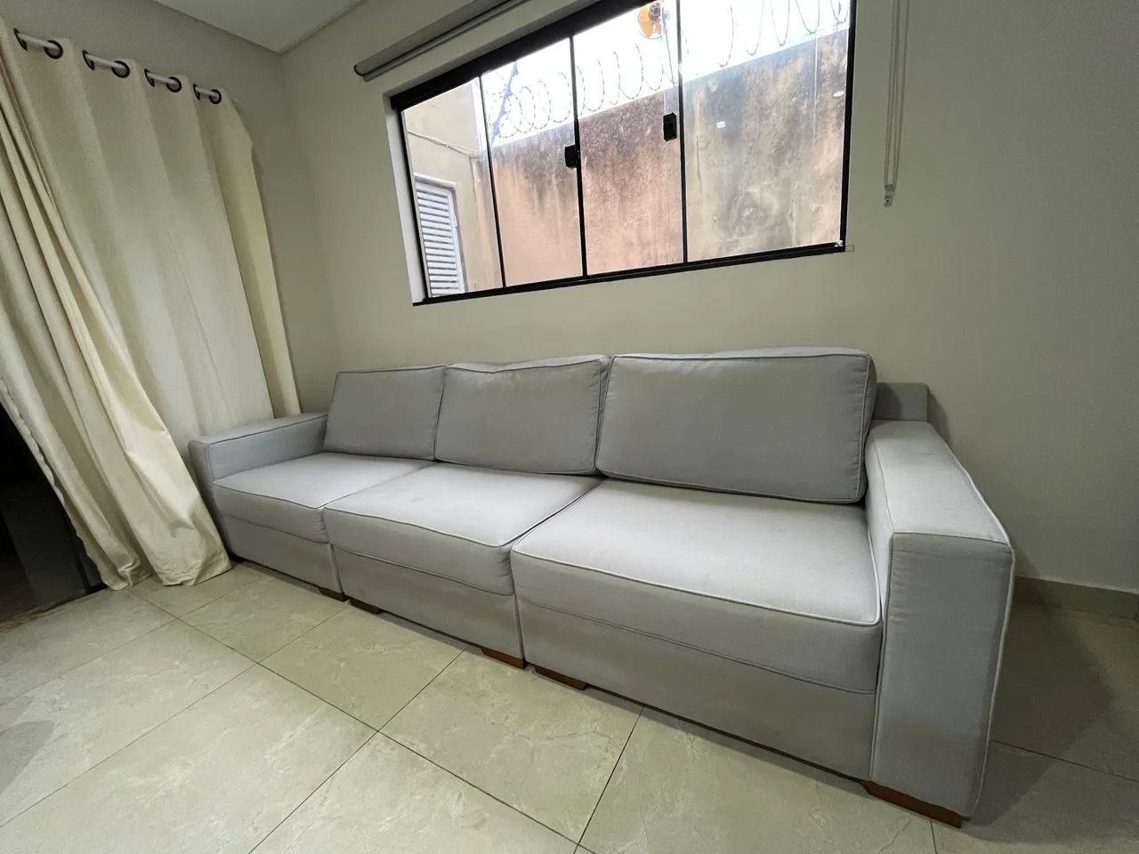 Sofa amplo confortavel 2,85 comprimento  - Foto 5
