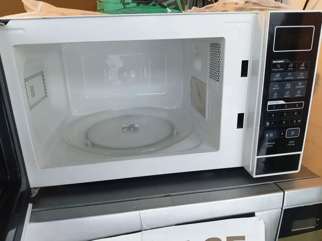 Microondas Midea 20 Litros - Foto 2