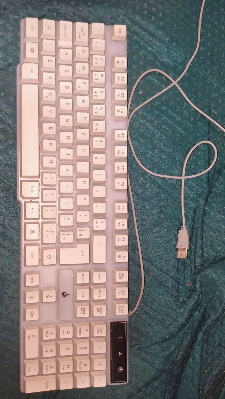 teclado gamer semi- mecânico