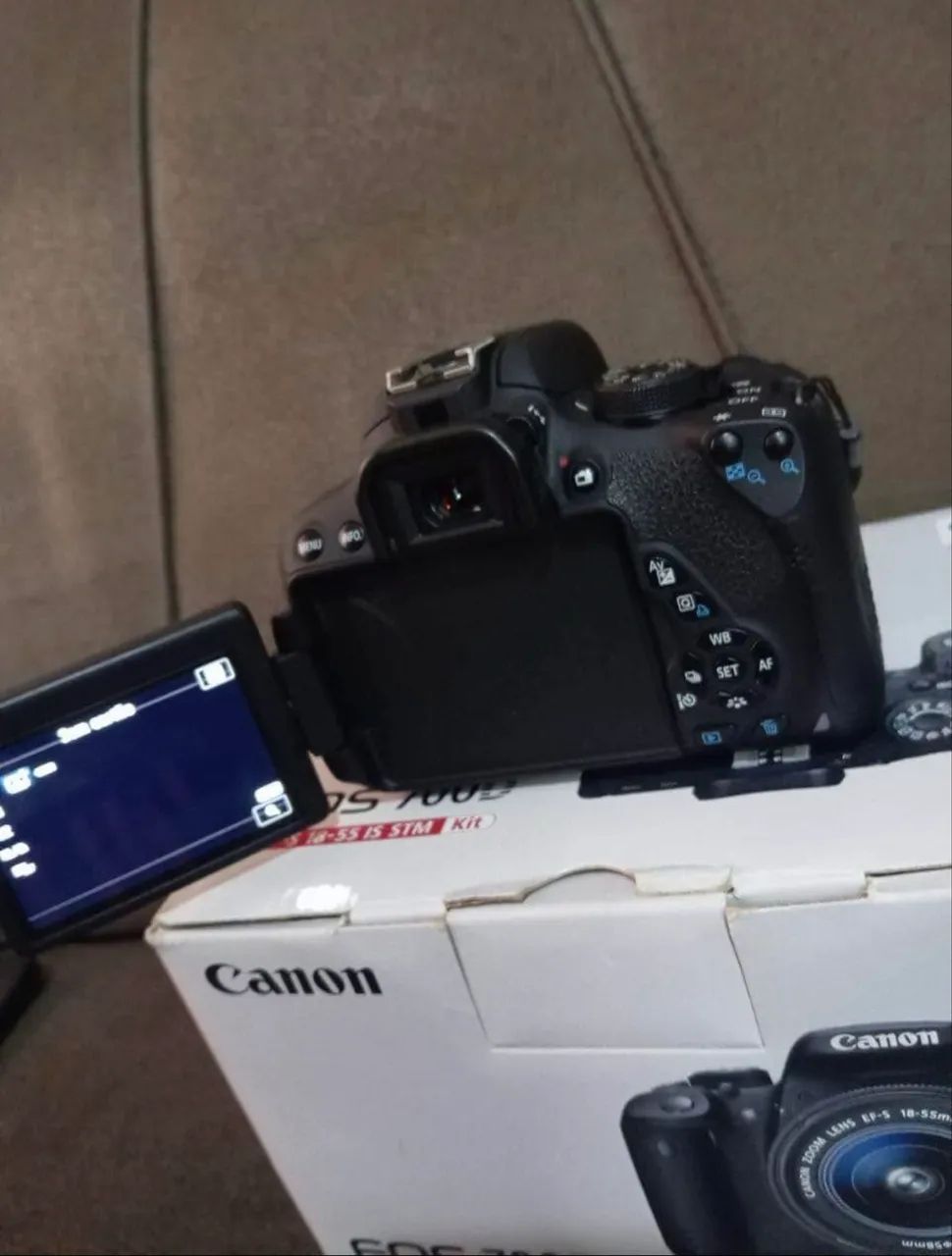 Canon 700D(T5i) +Lente 18-55