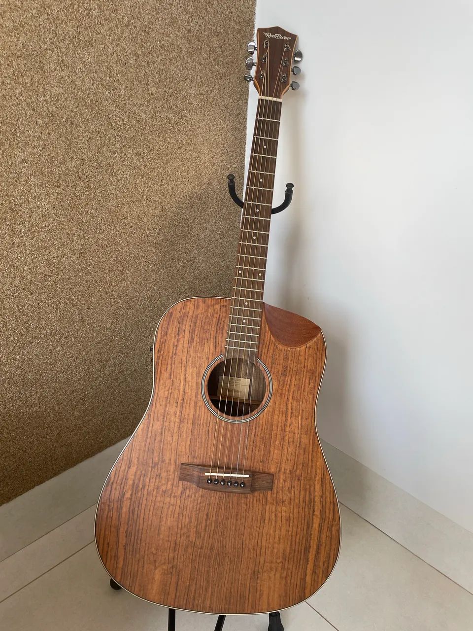 Vendo violão marcar REDBURN