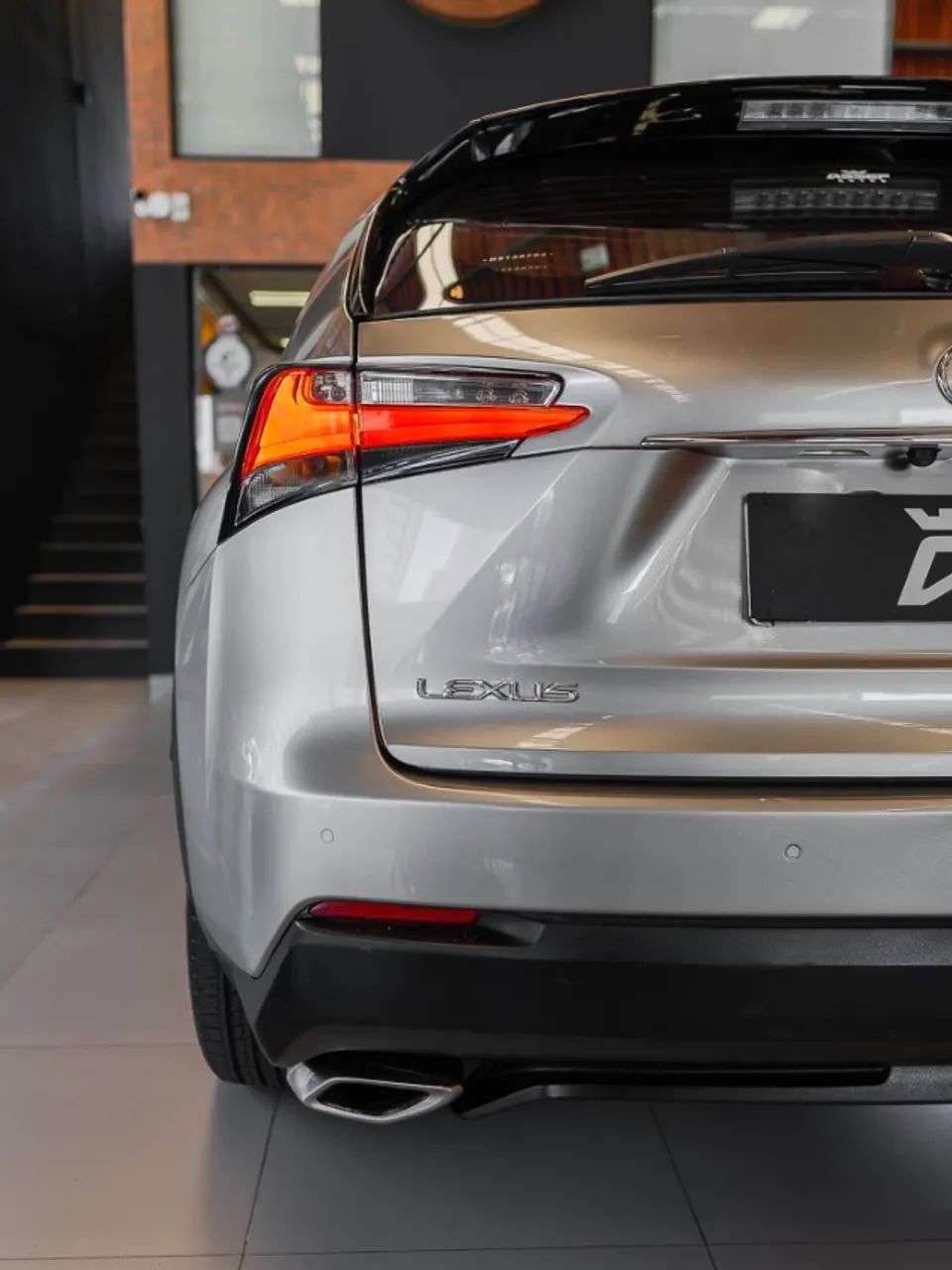 Lexus NX-200t F-sport 2.0 16V 238cv Aut., foto 11 de 18