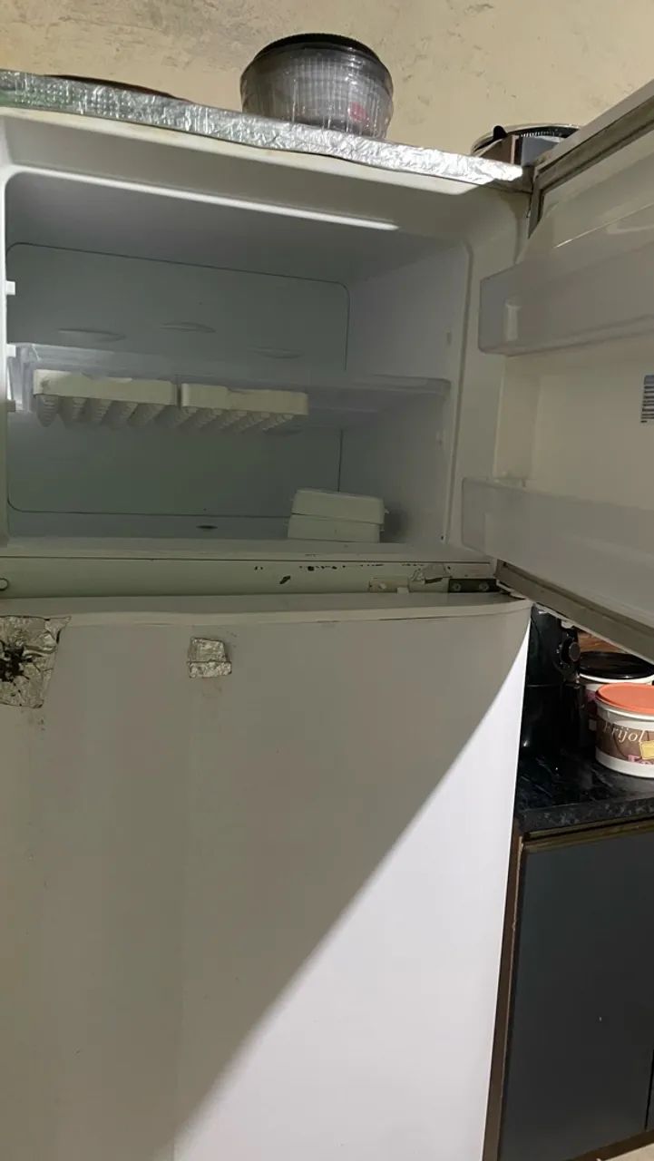 Vendo geladeira, , freezer em total perfeito  - Foto 2