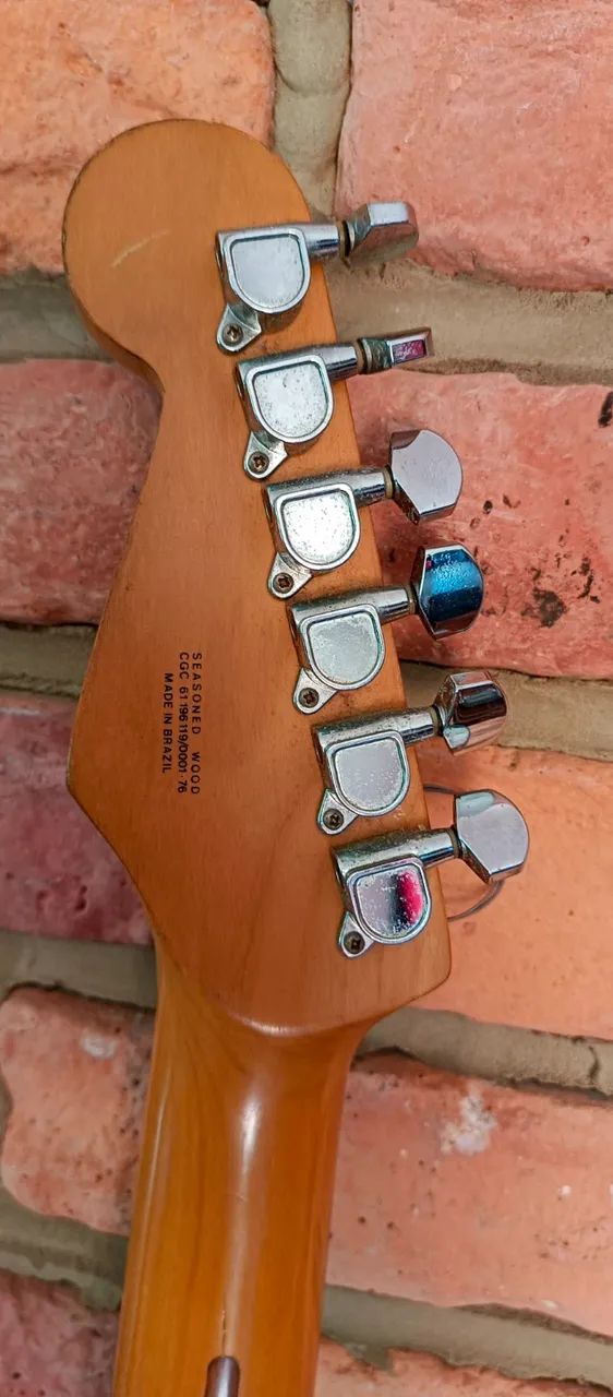 Guitarra antiga com CGC - Foto 2