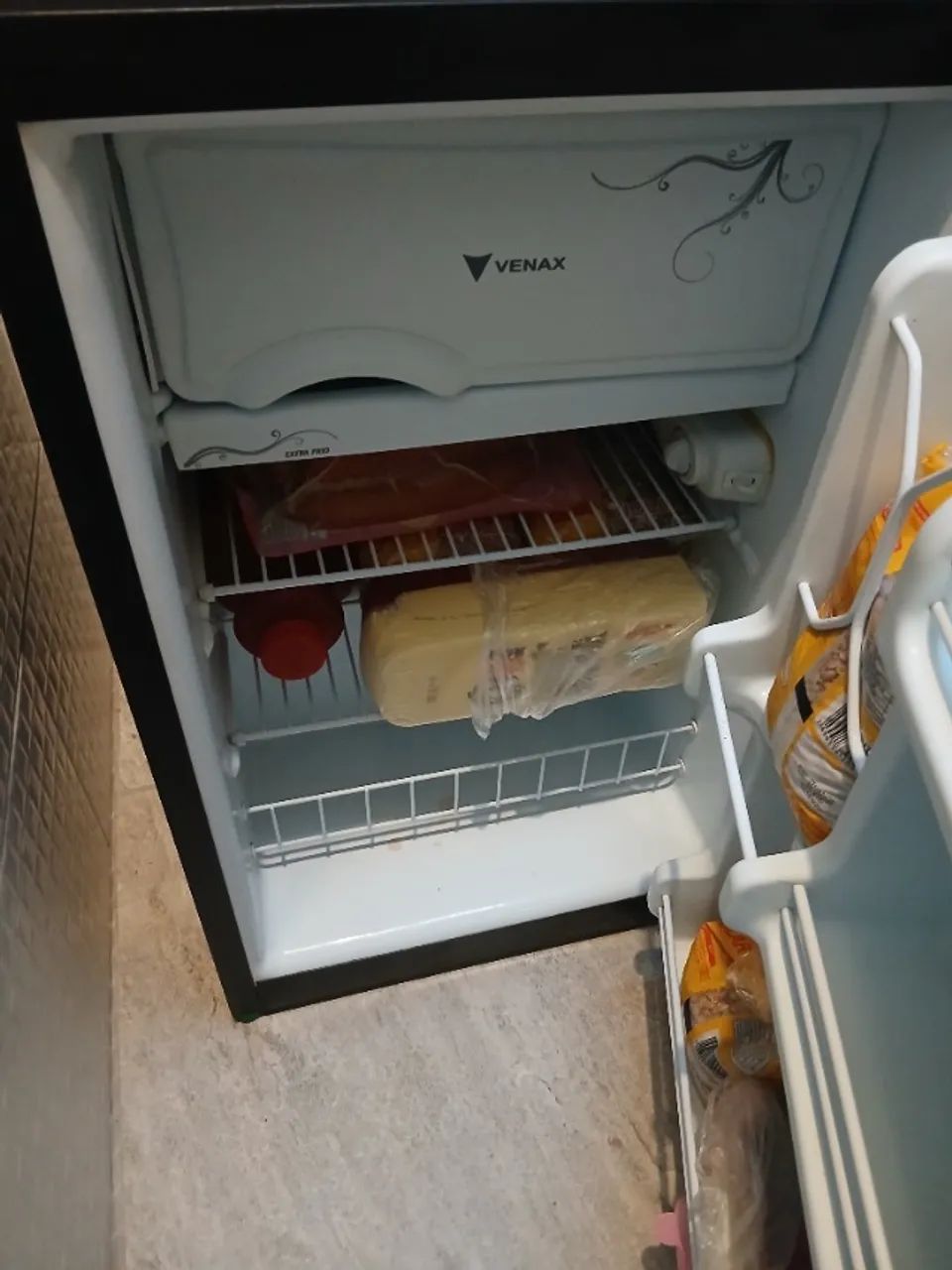Frigobar Venax 82l - Foto 2