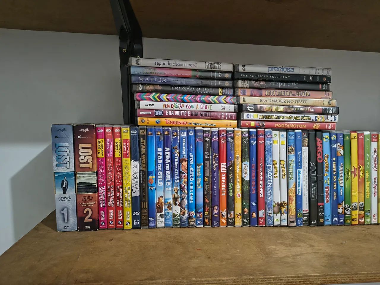 Vendo lote com 64 DVDs ORIGINAIS FUNCIONANDO - Foto 2