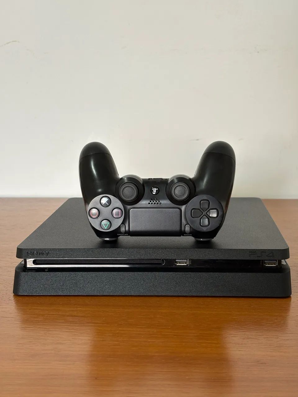 PS4 SLIM + 10 JOGOS