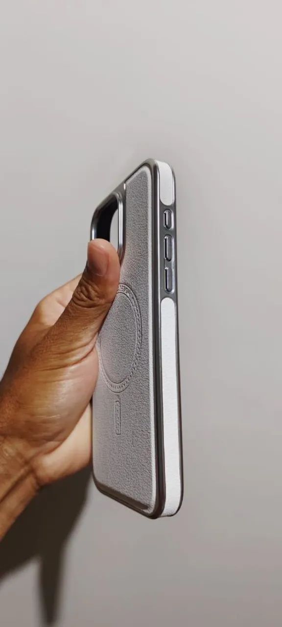 Capinha iphone 15 Pro max - Foto 4