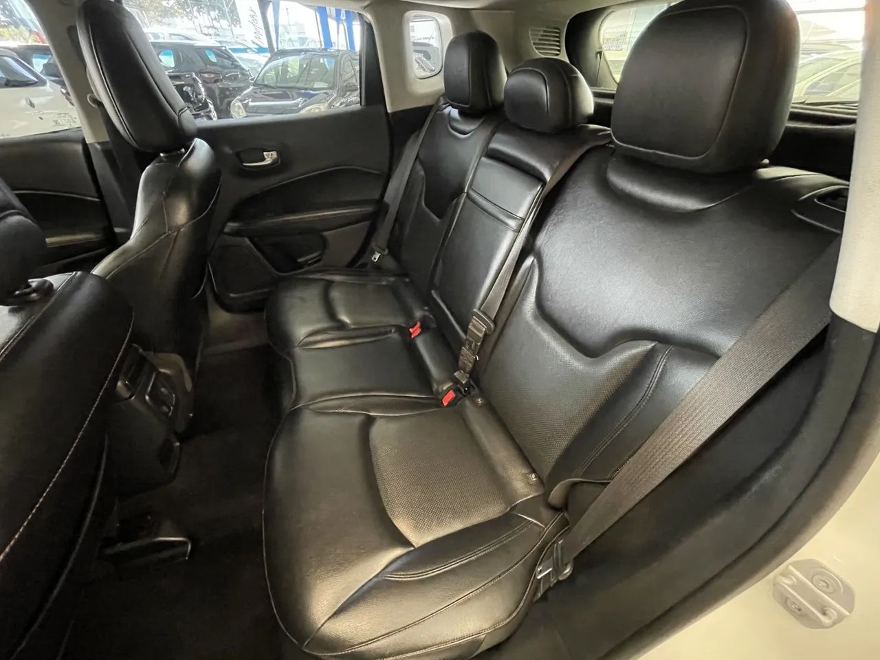 Jeep Compass Longitude 2.0 4X2 Flex 16V Aut. 2017 - Foto 2