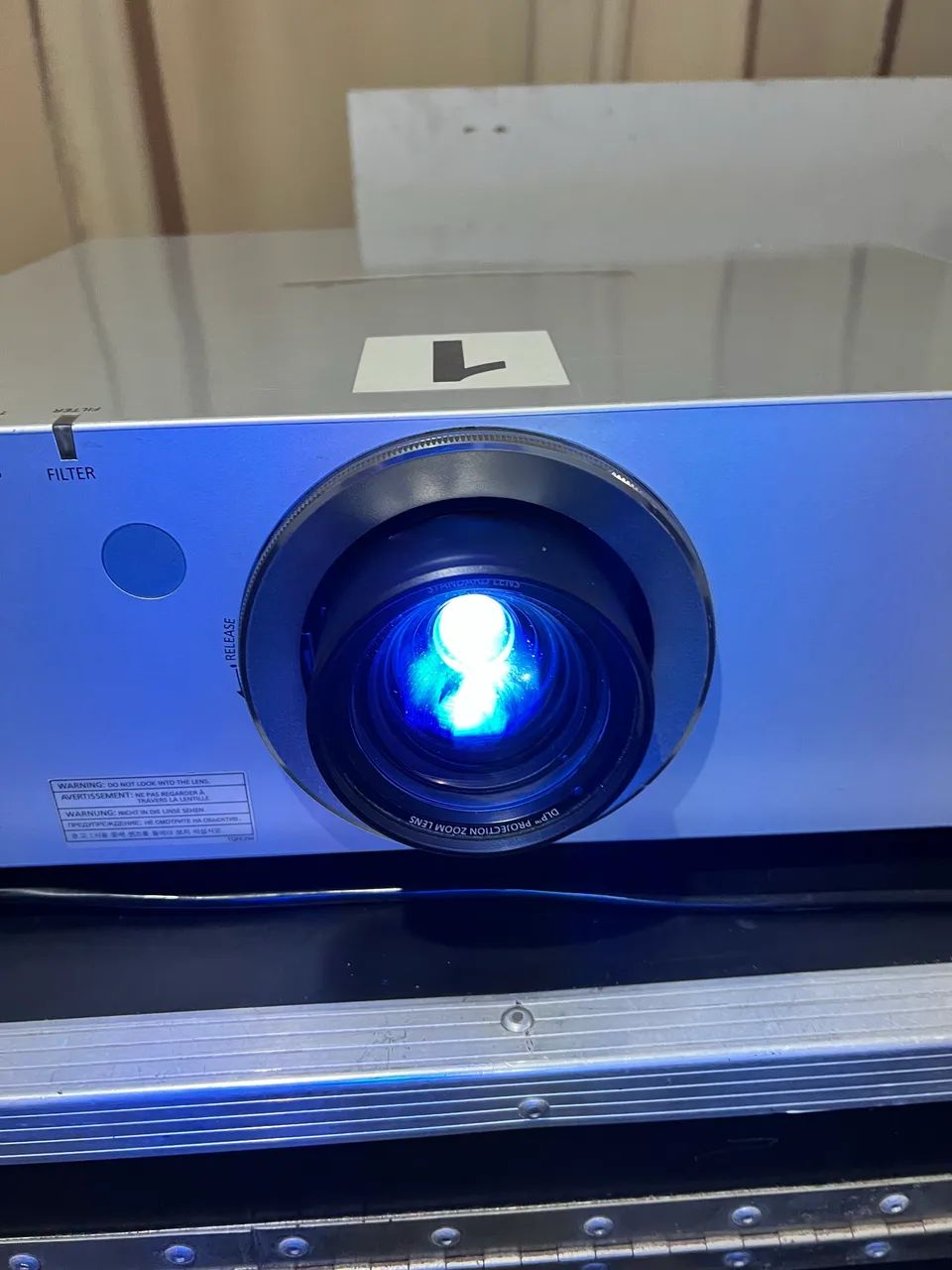 Projetor Panasonic PT-DX800us - 8000lumens - Lente Standard - Foto 6