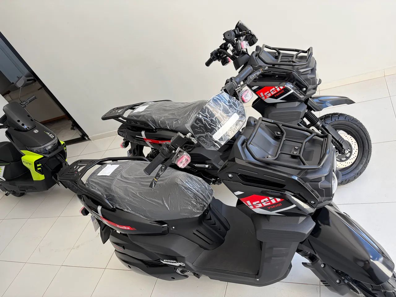 Moto elétrica modelo tanque 1000 watts bateria de lítio - Foto 4