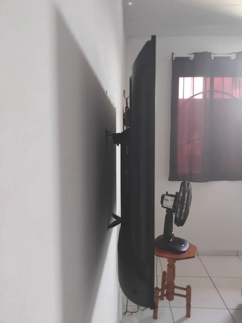 Vendo TV 43 polegadas AOC Roku  - Foto 3