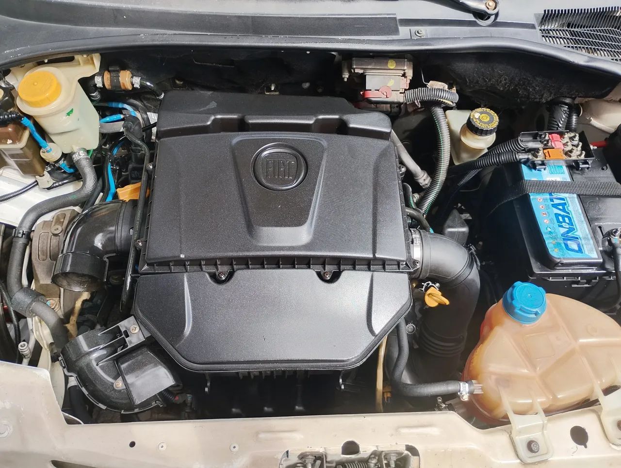 Fiat Punto Essence 1.6 Flex 16V 5P 2012 - Foto 4