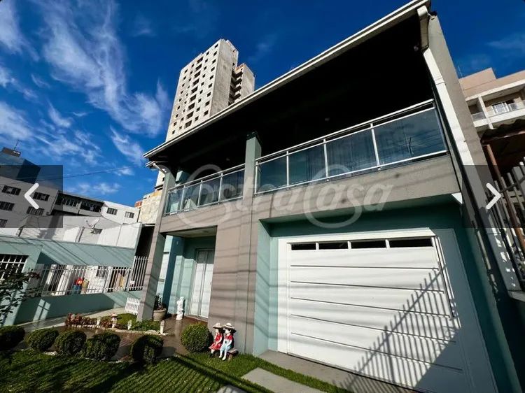 Casa ampla no Centro de Chapecó com excelente potencial - Foto 2