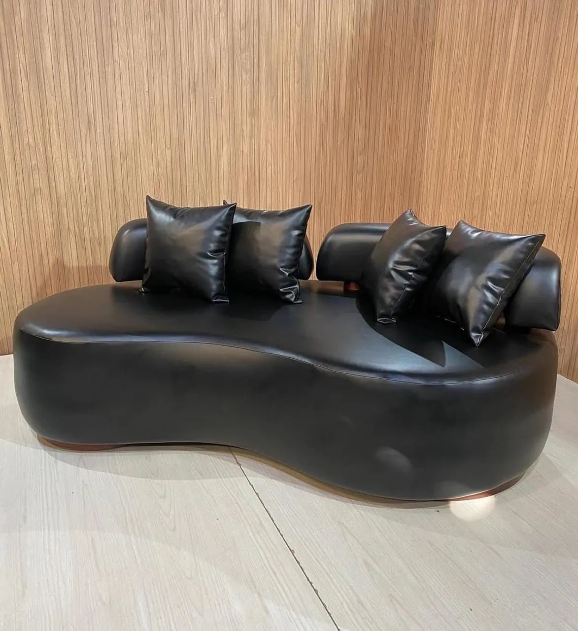 Sofa orgânico em couvim 