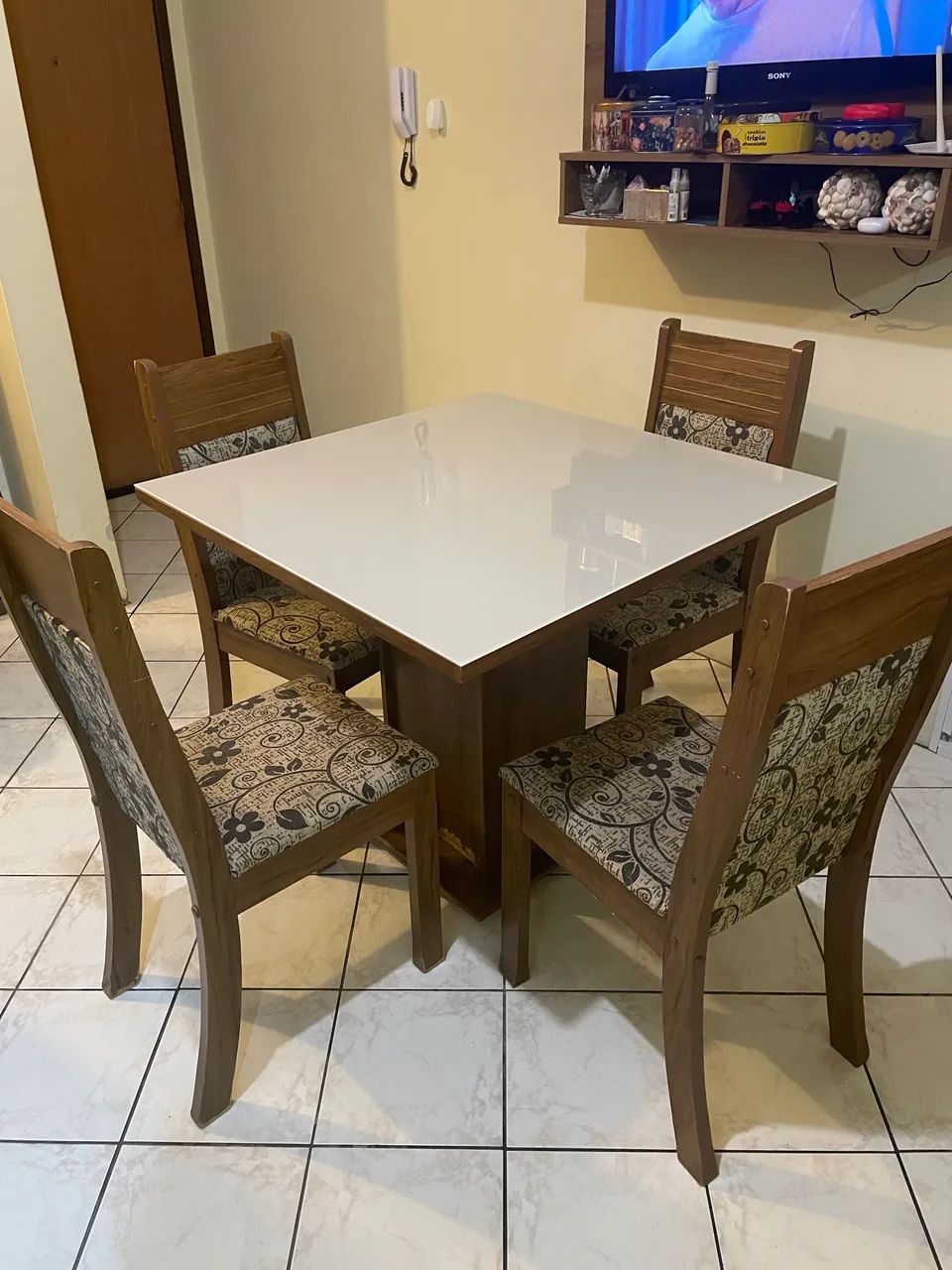 Mesa de 4 Cadeiras  - Foto 5