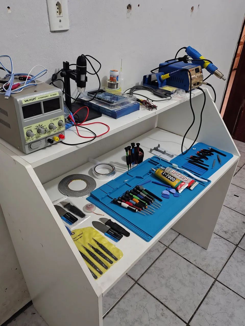 Mesa e todos os equipamentos materiais  - Foto 4