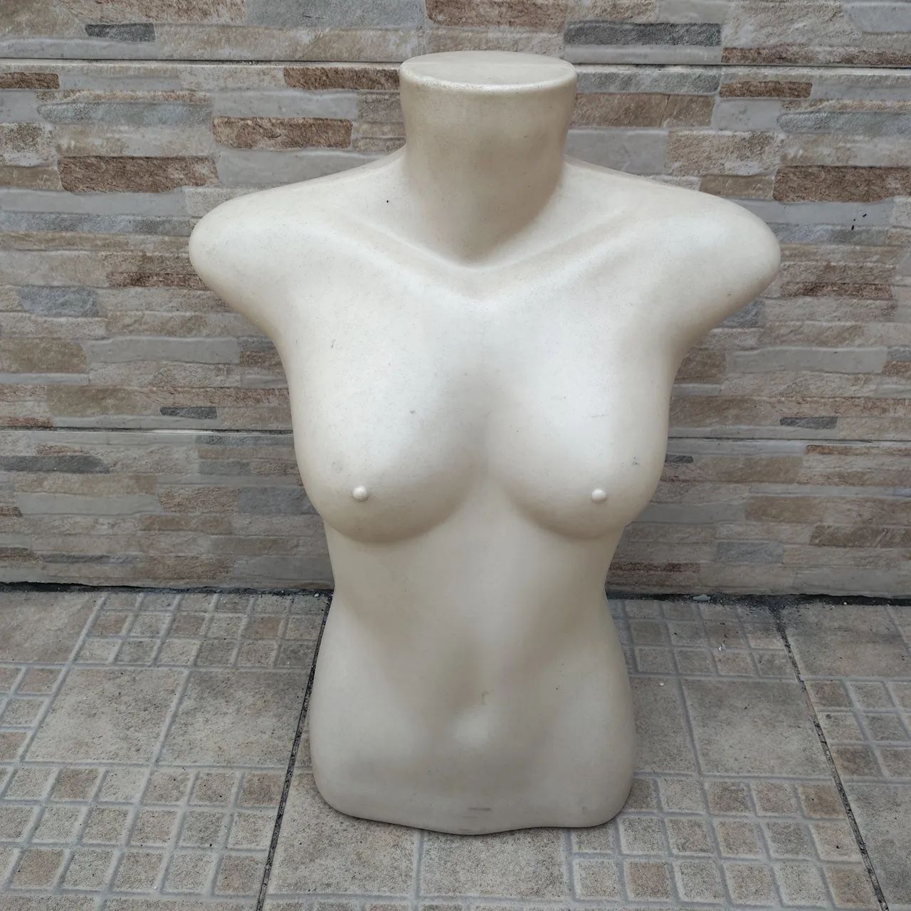 Manequim metade do corpo 