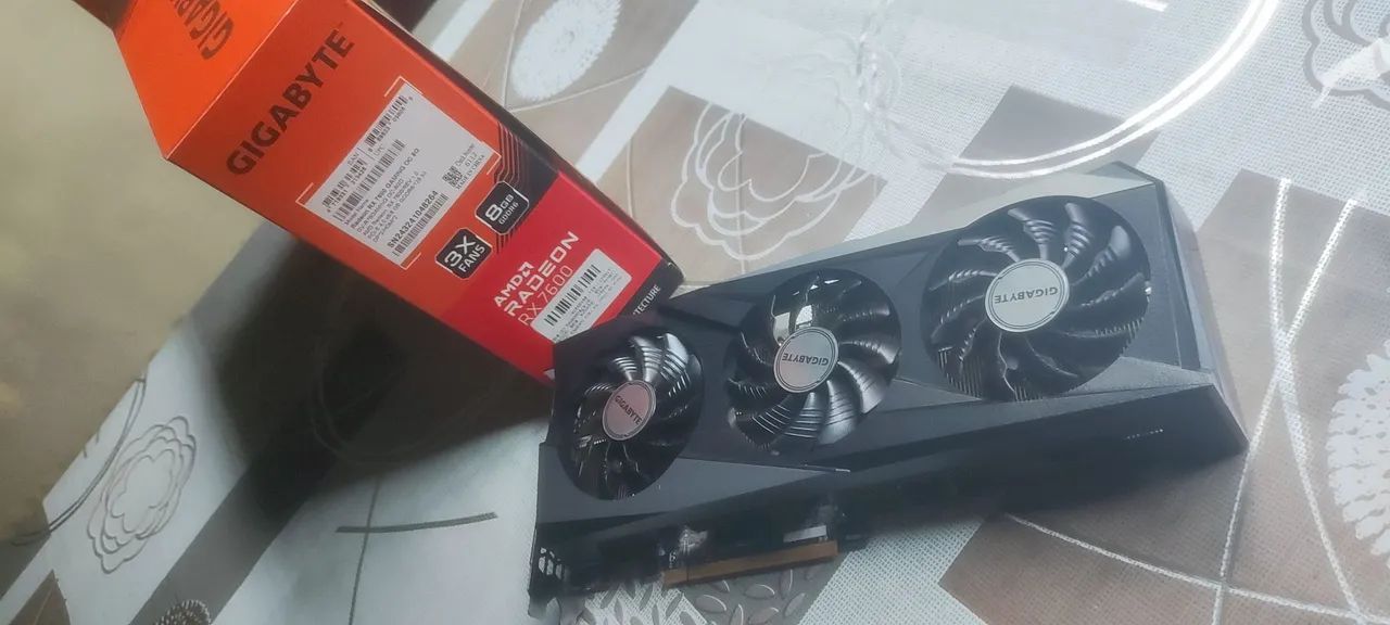 RX 7600 Gigabyte  - Foto 3