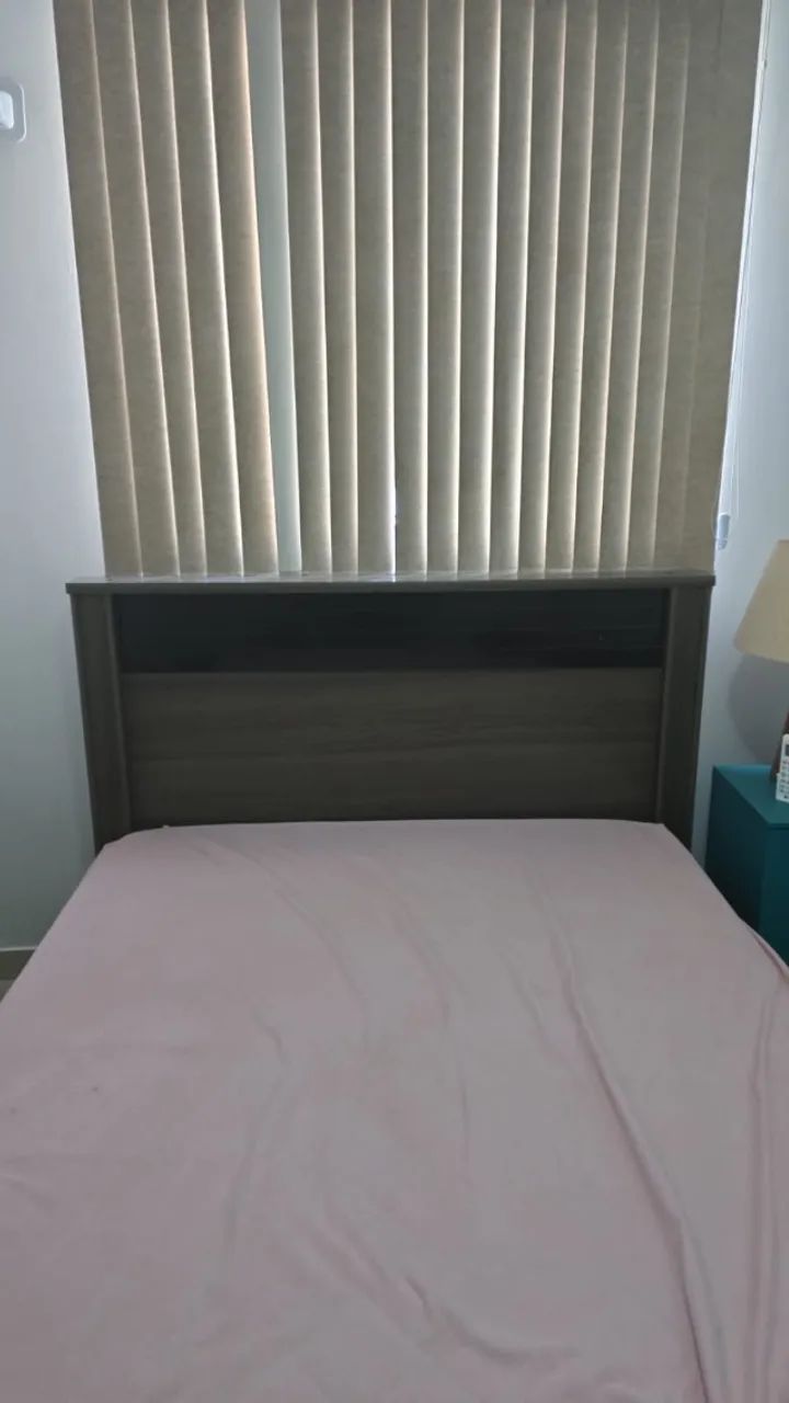 Cama Casal com Colchão SEMI-NOVA