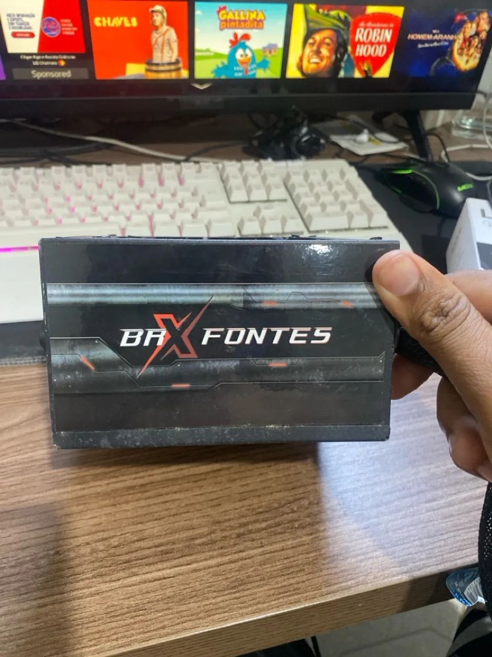 Fonte de pc, porém ta há um tempo parado.