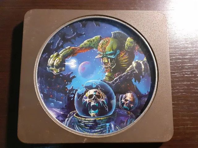 CD Iron Maiden: The Final Frontier - Mission Edition (na lata