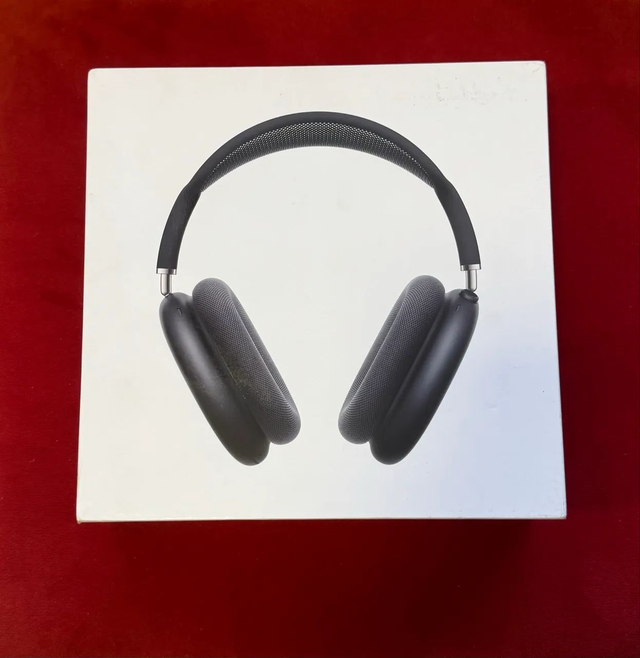AirPods Max USB-C Midnight Novo - Fones de Ouvido - Cabo Branco