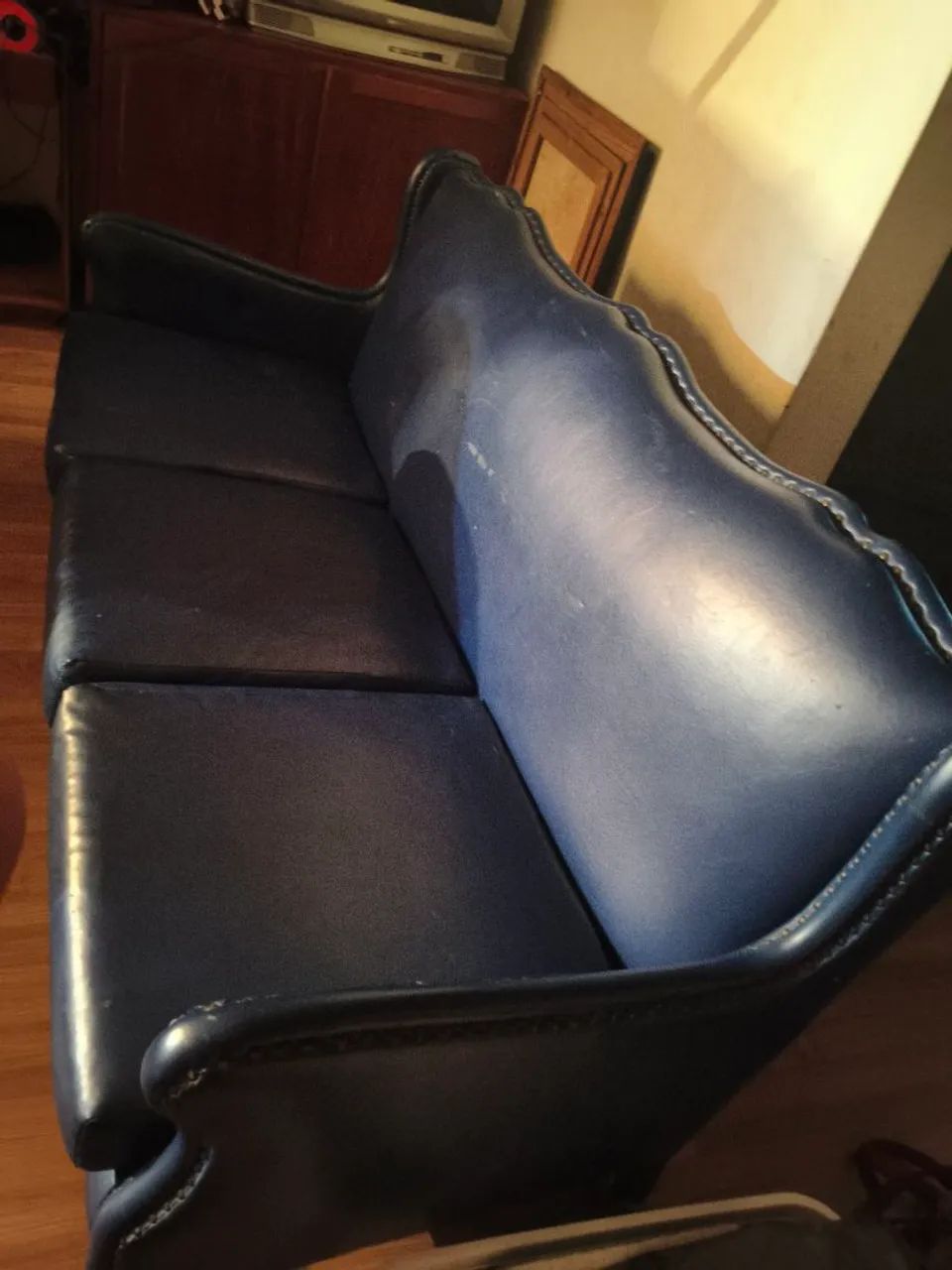 Sofá de couro 3 lugares 469163601350502401