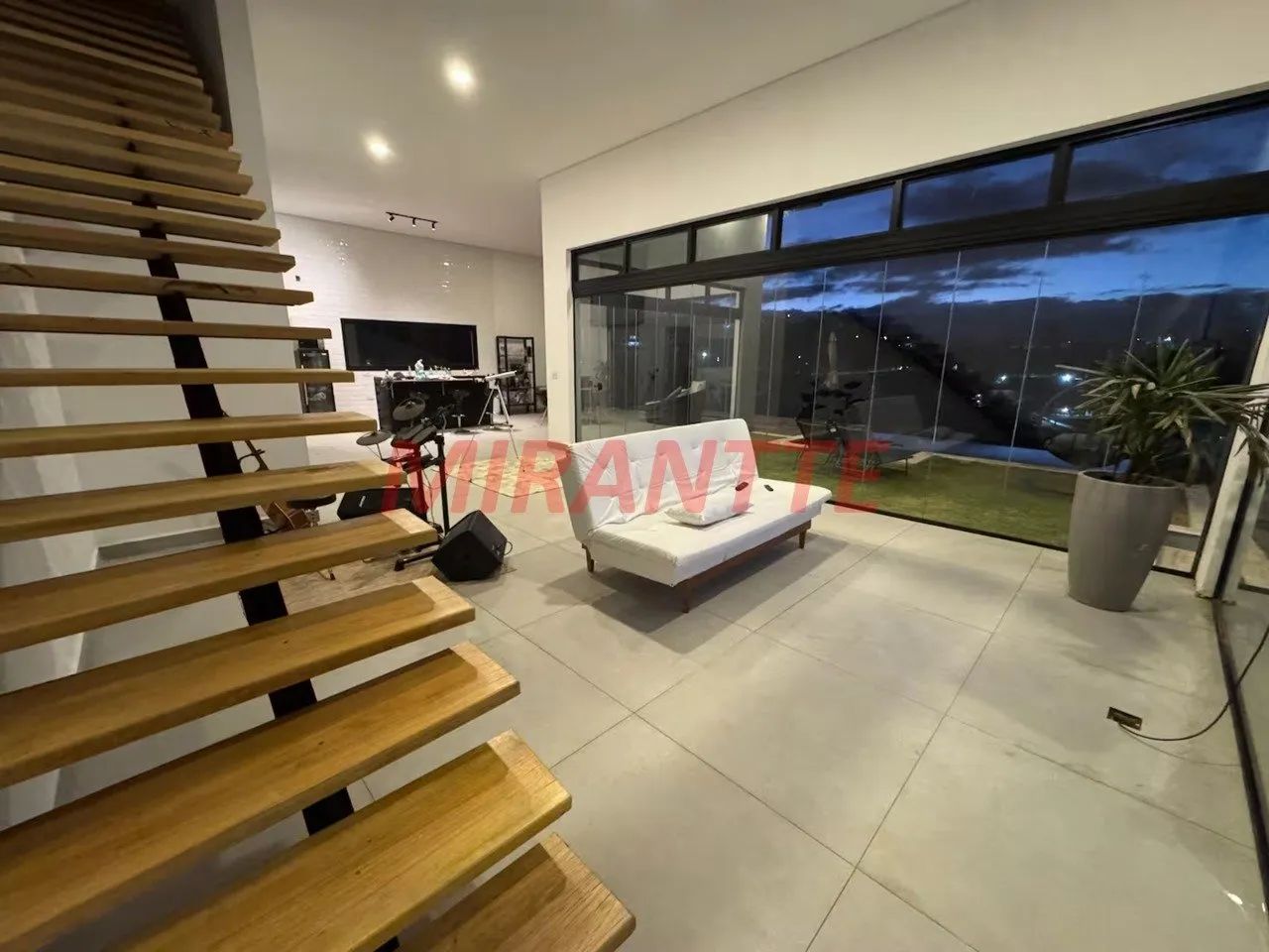 Cond. fechado de 220m² com 4 quartos em Paraiso De Igarata - Foto 2