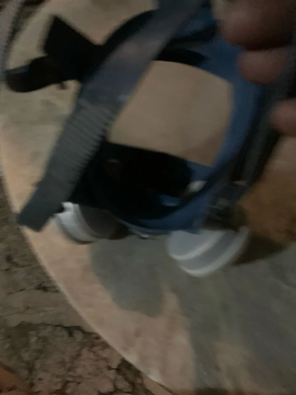 Máscara de gás e resíduos  - Foto 2
