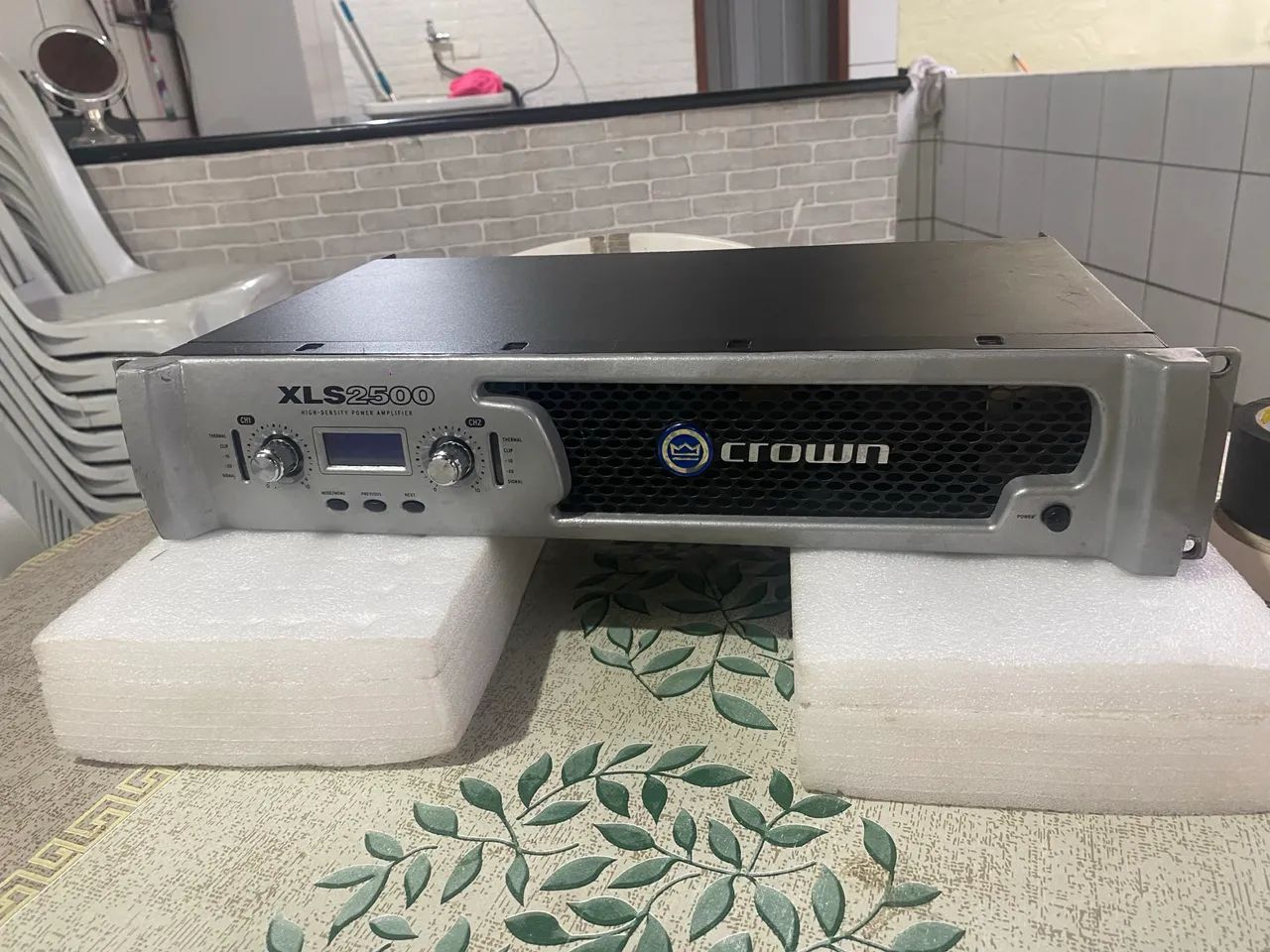AMPLIFICADOR CROWN XLS 2500 - Foto 2