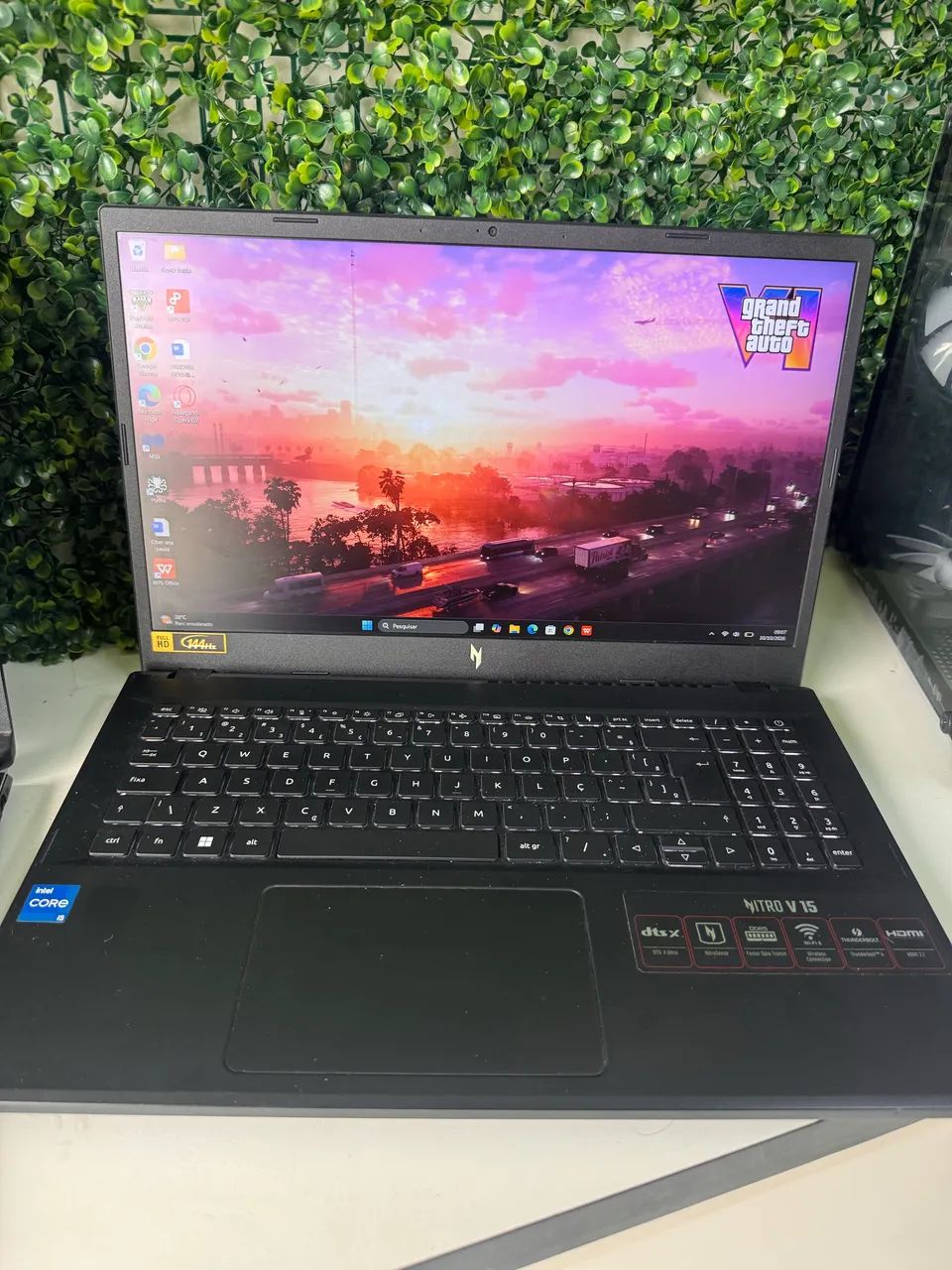 Vendo notebook Acer V15