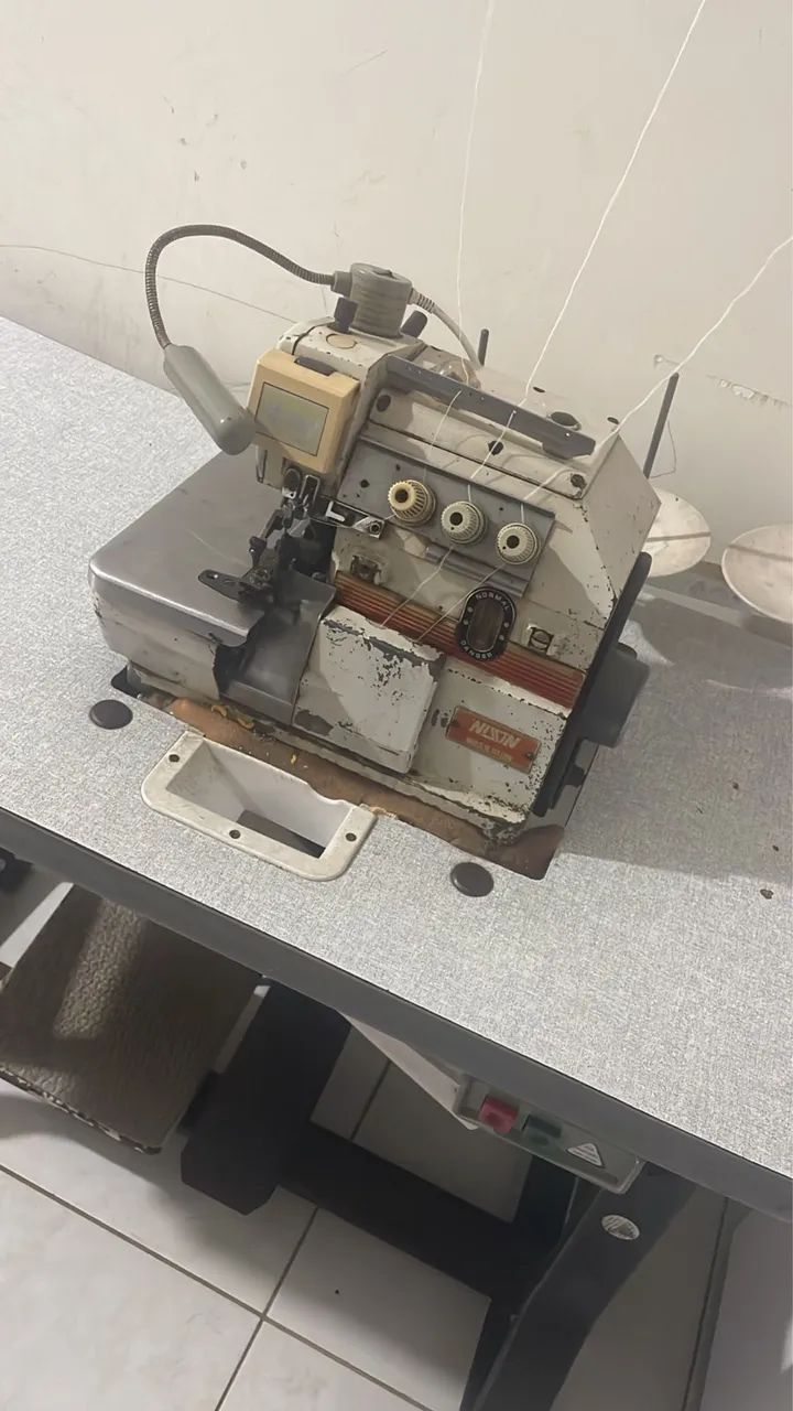 Vendo overloque  - Foto 2