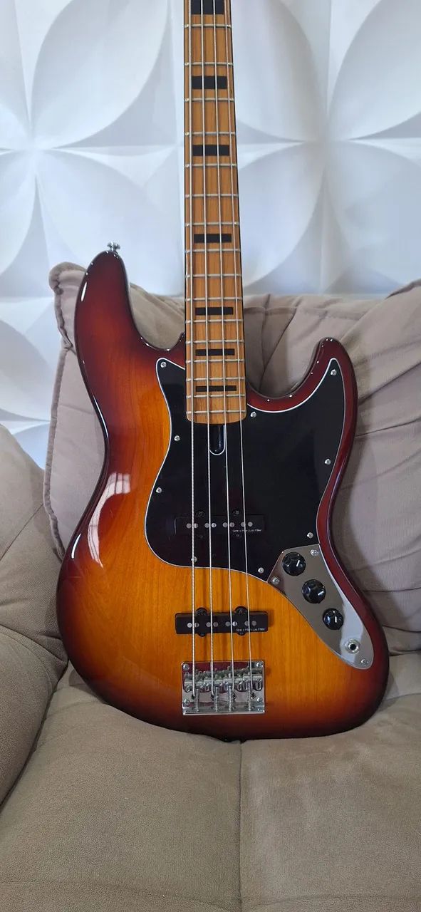 Marcus Miller sire V5