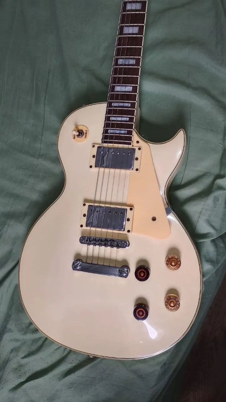 Les paul stringberry branca blindada.