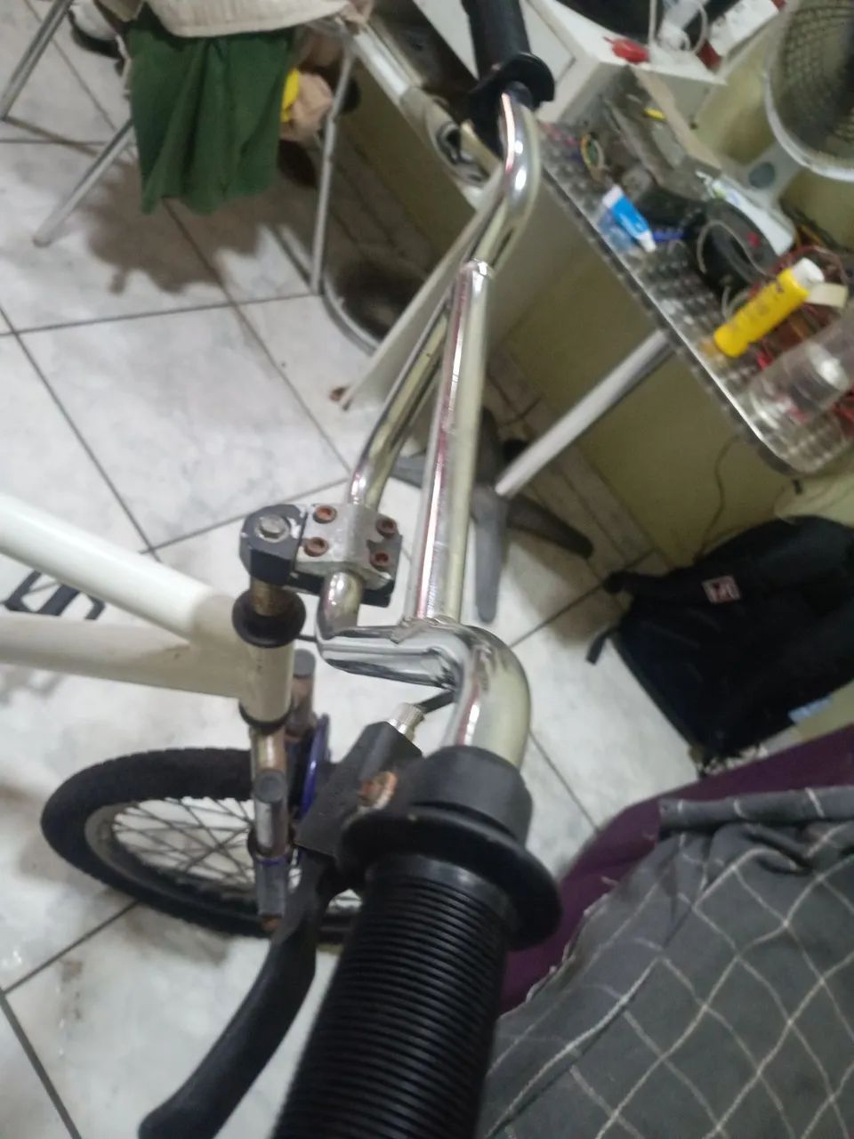 Bicicleta em ótimo estado, somente sem câmara de ar.  - Foto 3