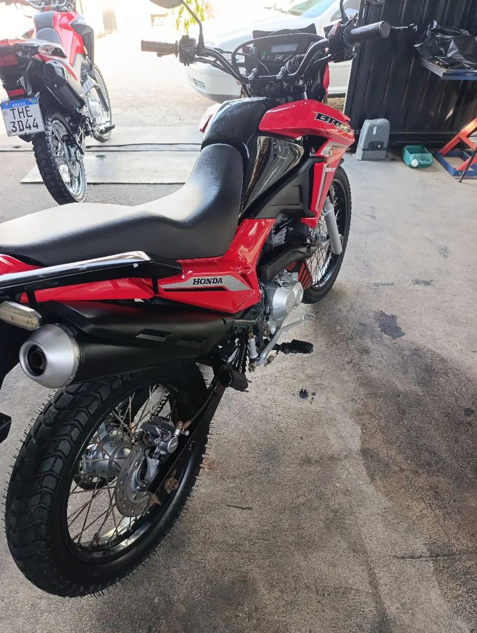 Bros 160